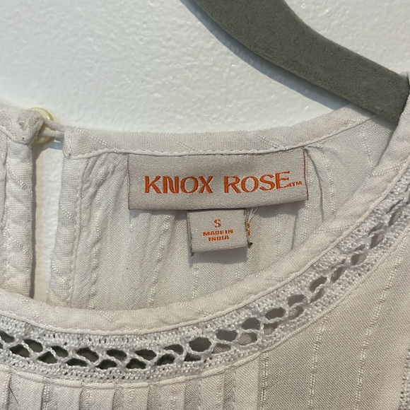 White blouse with detailing - Picture 2 of 4